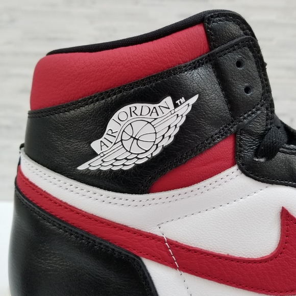 🛑SOLD🛑New JORDAN 1 Retro High OG Sneakers - Picture 5 of 8